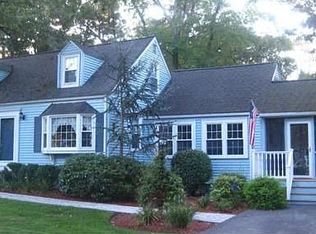 1 Marguerite Rd, Walpole, MA 02081