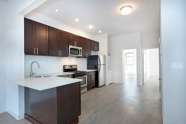 Rented by Bold New York | media 31