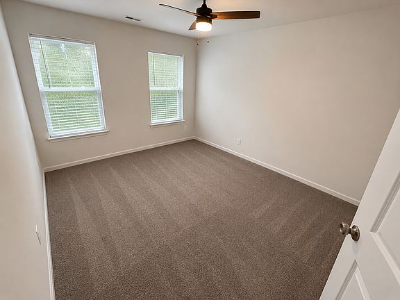 3rd image of 287 Paradise View Dr