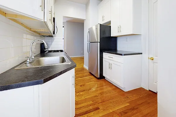 Rented by (Legacy) Tri Hill Realty Group LLC | media 10