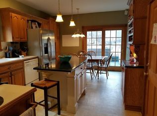 23 King St, Reading, MA 01867