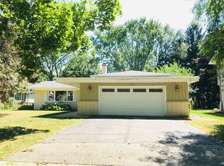 724 Burning Tree Ln, Naperville, IL 60563