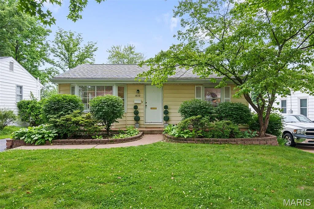 810 Lilac Ave photo 1