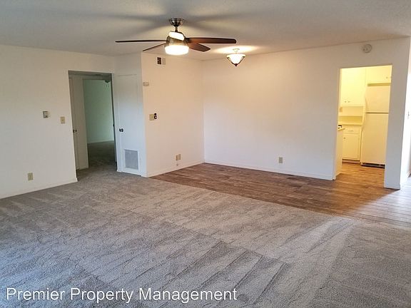 4th image of 2261 Camilar Dr