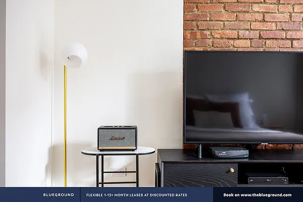 Rented by The Blueground | media 18