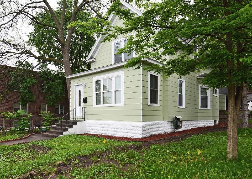1st image of 1011 Lowry Ave N
