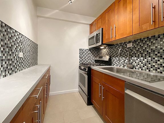 5th image of 343 E 30th St APT 16D