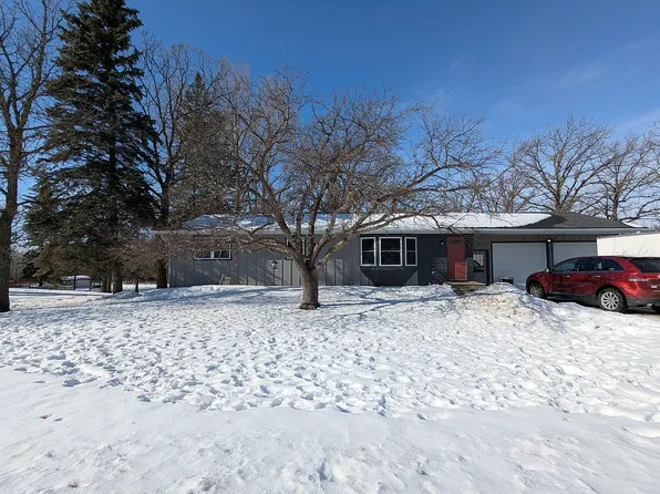 1201 Nordine St S, Karlstad, MN 56732