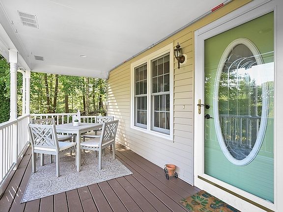 5th image of 10 Cliff Dr
