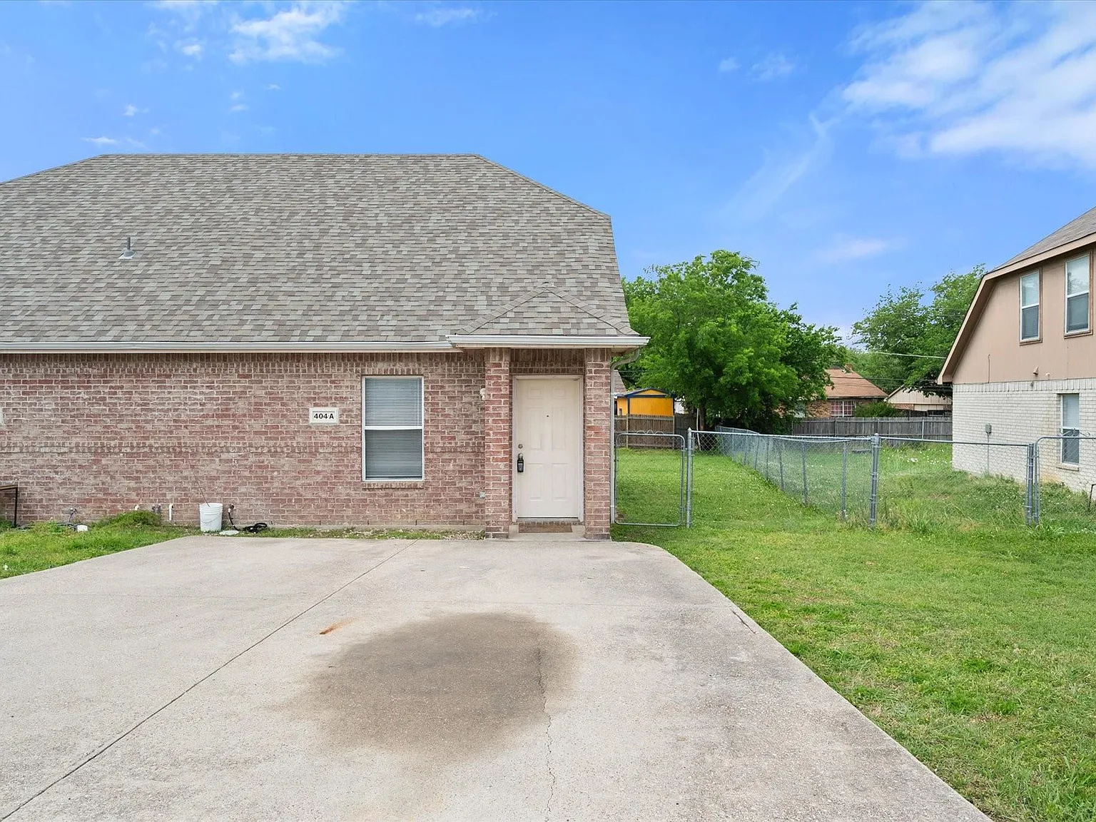 3 bed, 1235 sqft, $1,650 — Photo 2