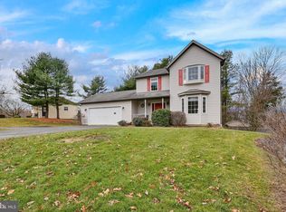 65 Moore Dr, Hanover, PA 17331