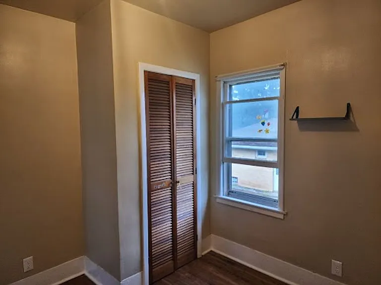 151 Center St — Photo 6