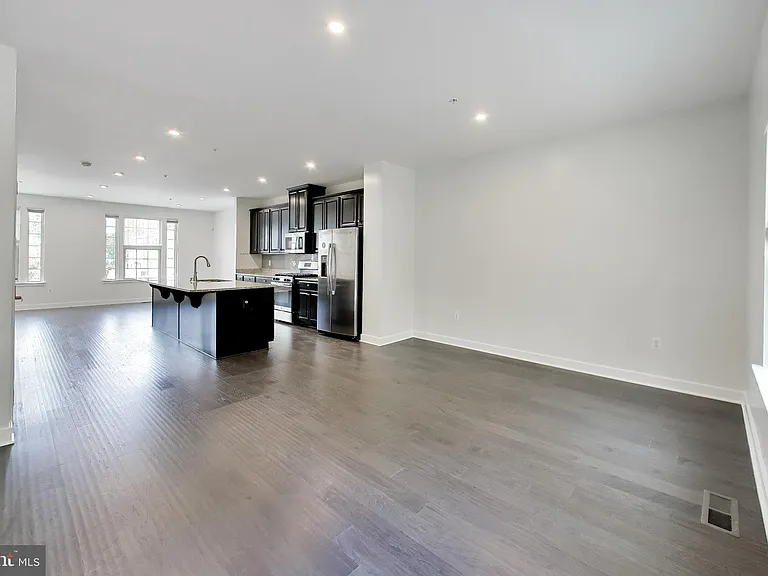 8012 Spring Arbor Dr — Photo 12