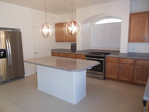 2nd image of 8135 Hunter Hill Ct