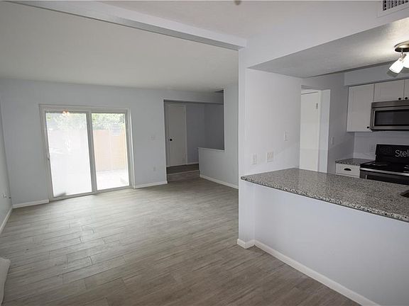 4th image of 2720 Castle Way #939