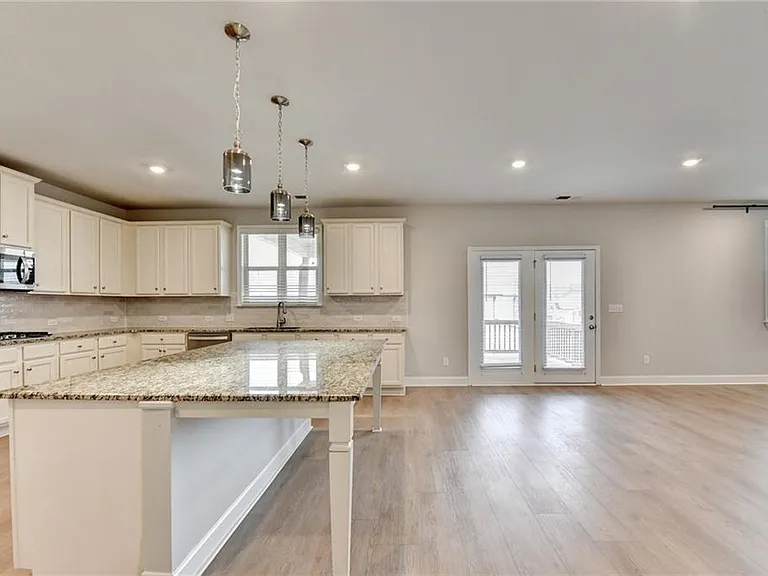 7410 Ansley View Ln — Photo 39