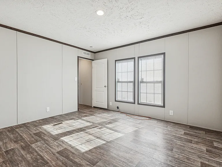 8780 Smithfield Apts Ln #23 — Photo 14