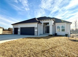 1027 Fir Ln, Liberty, MO 64068