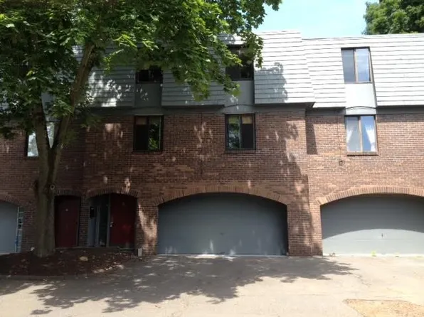59 Trolley Crossing Ln, Middletown, CT 06457