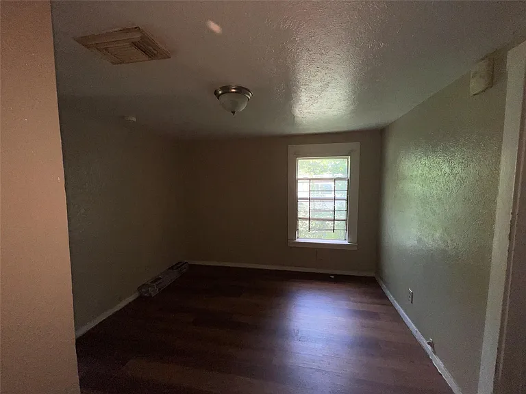 4827 Shreveport Blvd — Photo 6