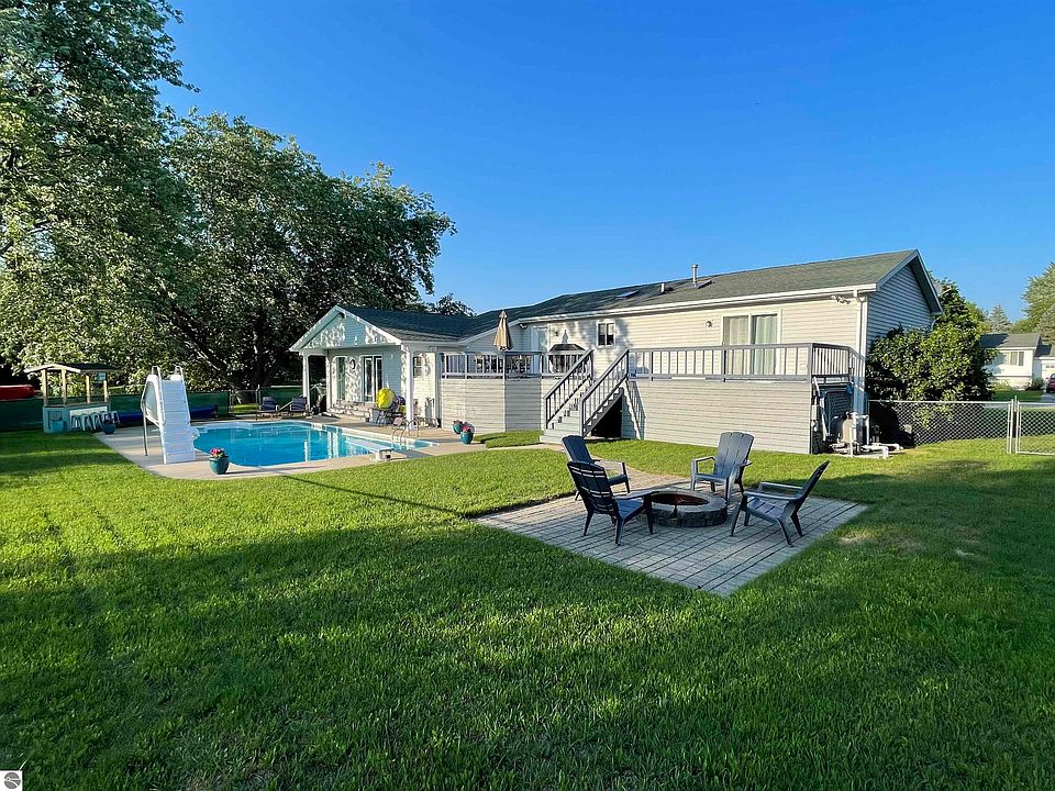 3888 McGuirk St, Mount Pleasant, MI 48858 Zillow