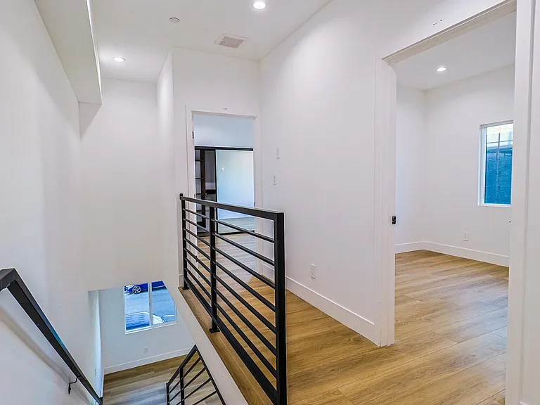 4848 W 17th St — Photo 22