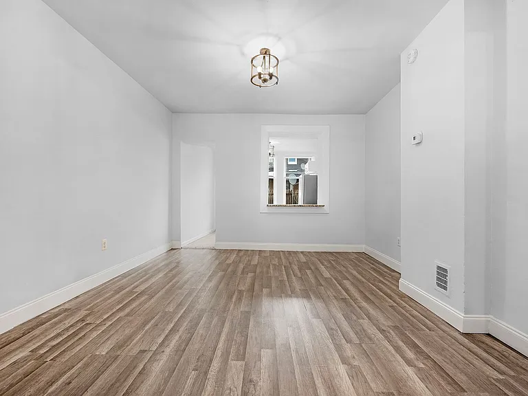627 N Lakewood Ave — Photo 10