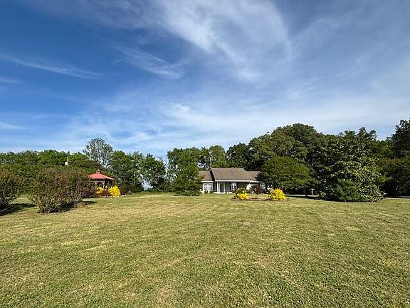 5th image of 15524 Buggs Ferry Rd
