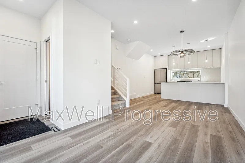 65th Ave NW #9121