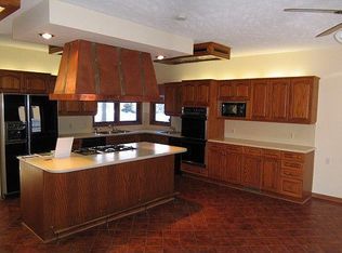 96 Ginger Cove Rd, Valley, NE 68064