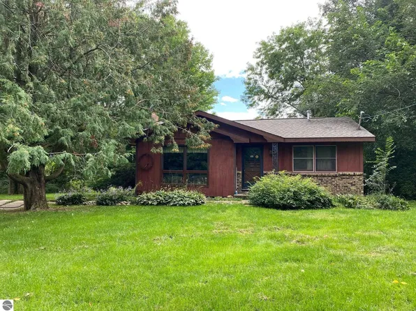 7135 W Broomfield Rd, Remus, MI 49340