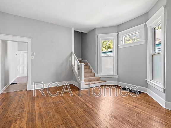 2nd image of 1229 Pleasant St