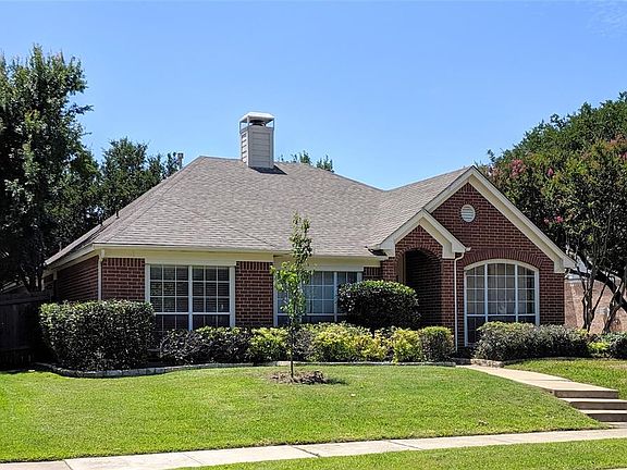 3rd image of 1606 Meadow Park Dr