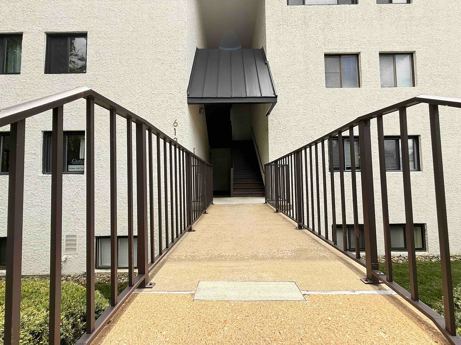 2 bed, 1000 sqft, $2,300 — Photo 4