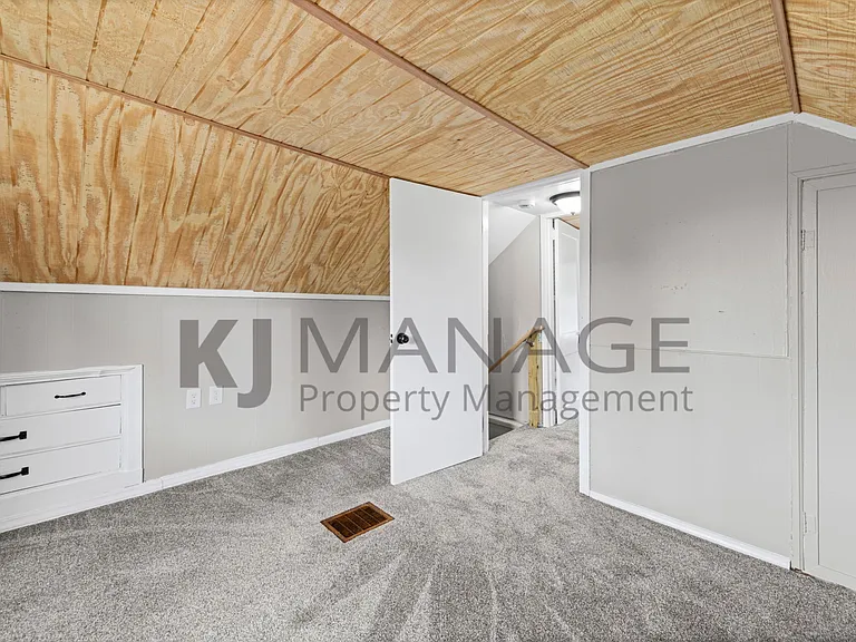 405 W Garfield Ave — Photo 8