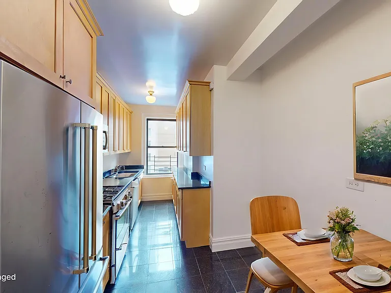210 E 68th St #7G — Photo 3