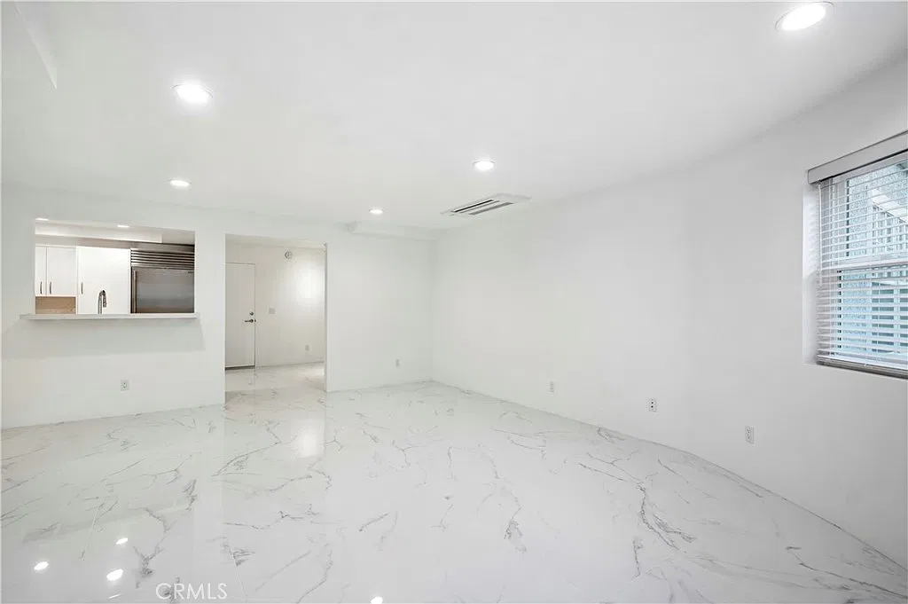 3 bed, 2.5 bath, 1770 sqft, $6,750 — Photo 4