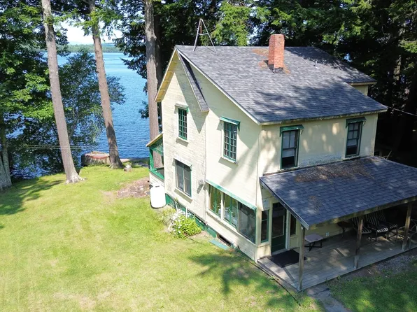 90 Wesserunsett Road, Madison, ME 04950