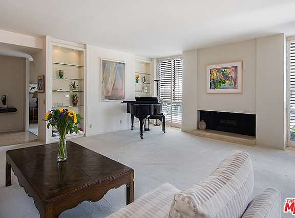 4th image of 211 S Spalding Dr #304S