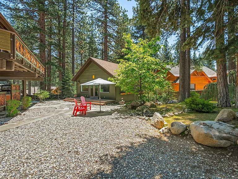 1091 Flume Rd — Photo 40