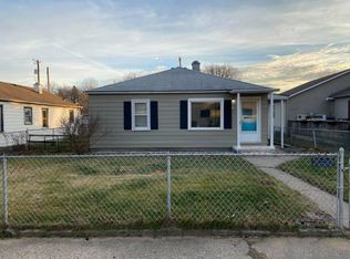 19 Tyler St, Hobart, IN 46342