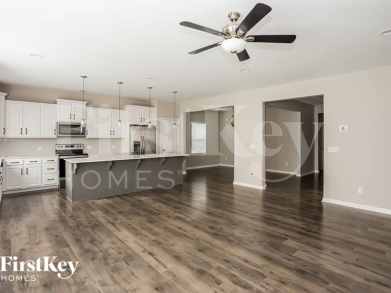 777 Alexander Commons Dr — Photo 6