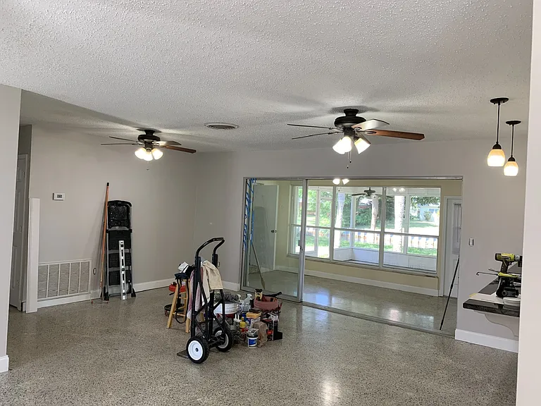 Living room to Florida room to screened in patio