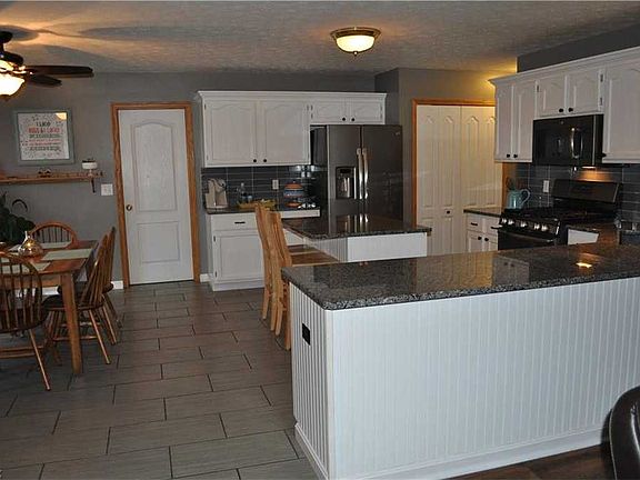 5th image of 1633 Dartmouth Ln