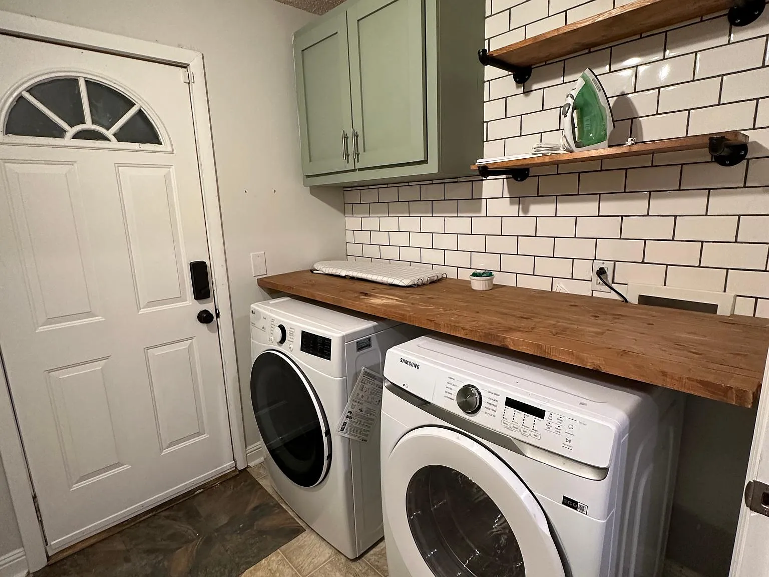 106 Cross Valley Dr — Photo 2