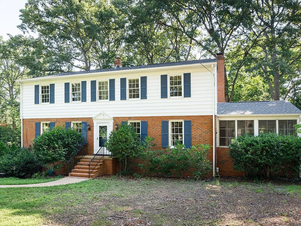 2401 Scarsborough Dr