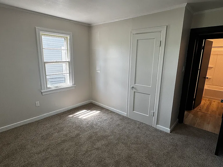 2556 E Wood St — Photo 7