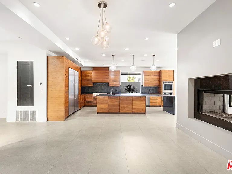 528 N Crescent Heights Blvd — Photo 4