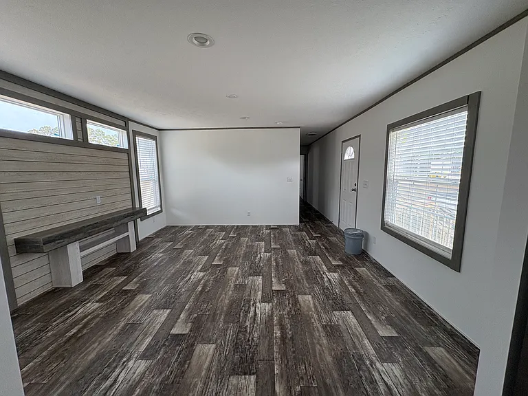 1438 Nathan Dr — Photo 16