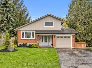 55 2nd St, Woolwich, ON N3B 1H7
